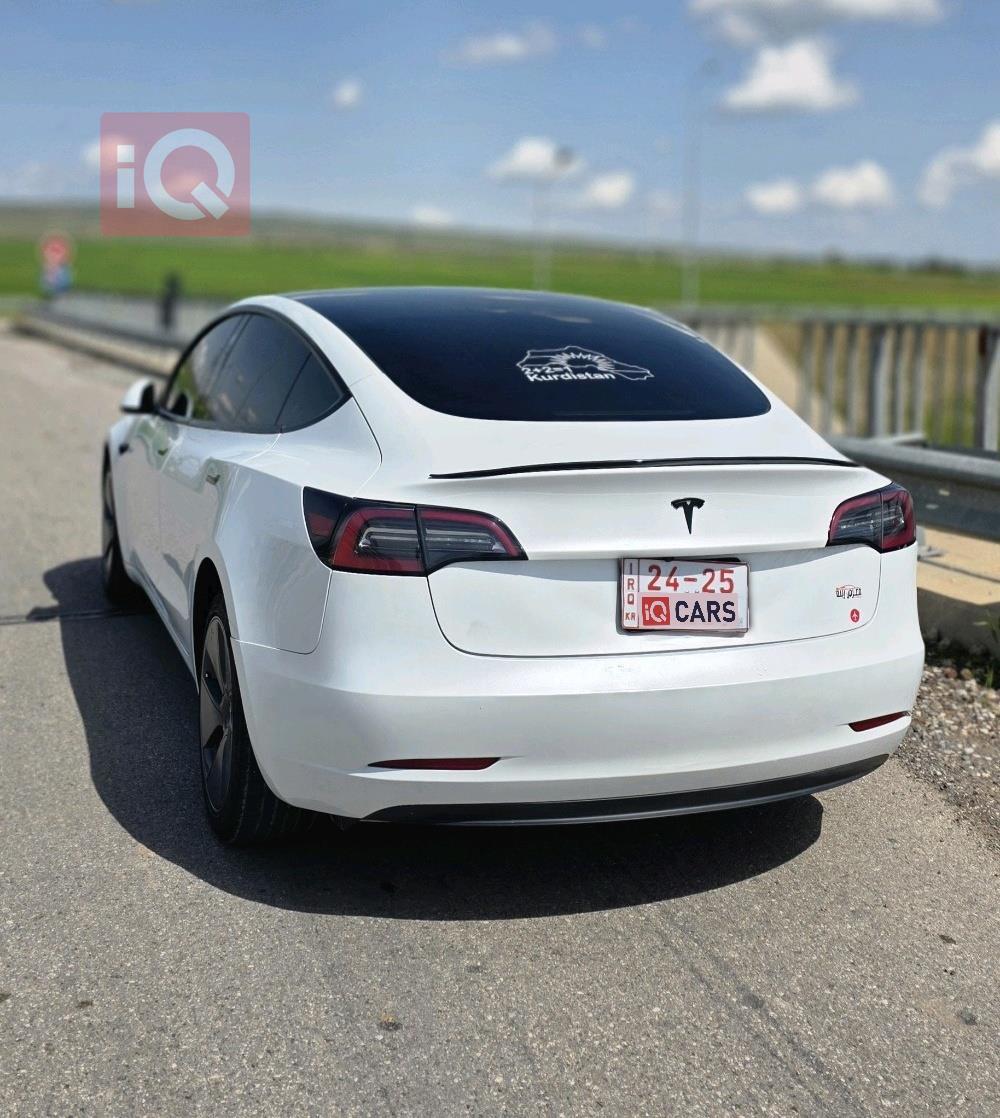 تسلا موديل 3